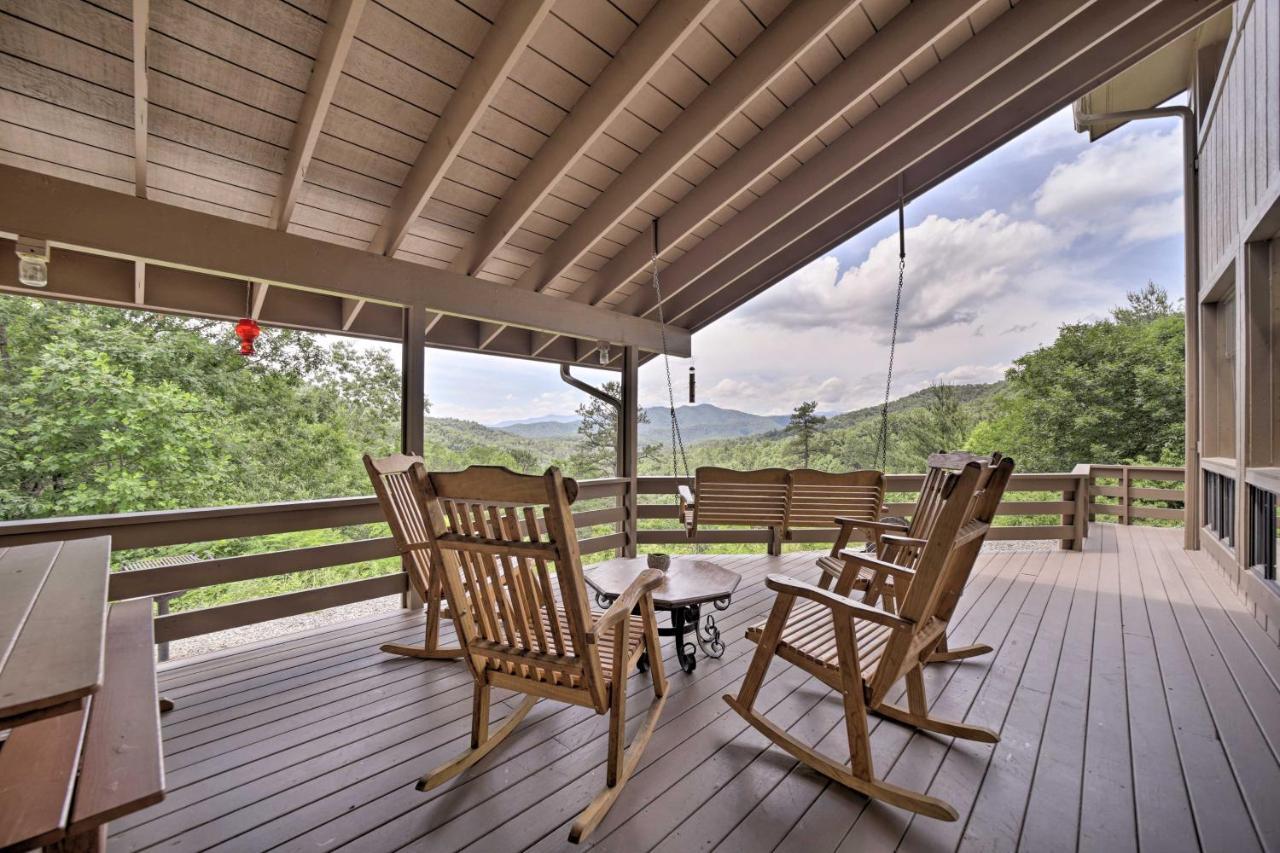 Vibrant Bryson City Home With Mtn Views And Deck! Exterior foto